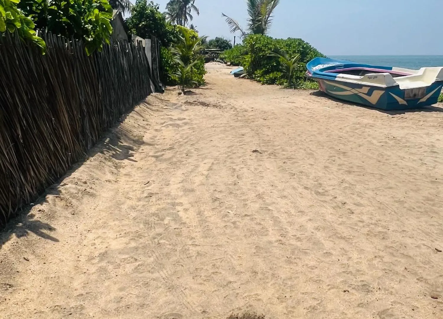 Chanco Beach Villa Negombo Oda ve Kahvaltı